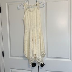 Monteau lace dress